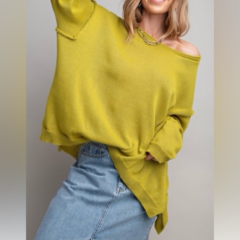 EUC💚Easel Off Shoulder Sweater Green Tea Small